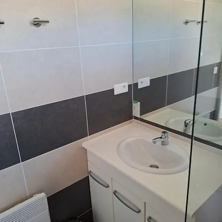 De Lozari Tatil Evi *